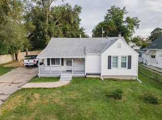 2827 Harrison St, Bellevue, NE 68147