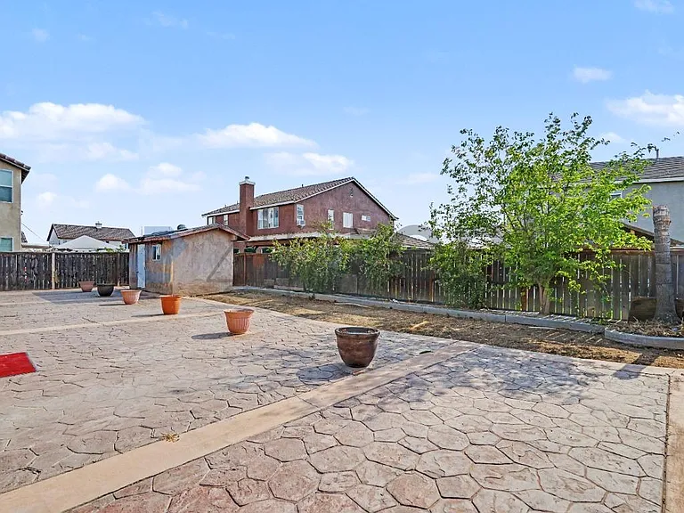 1854 Bankstown Way — Photo 39