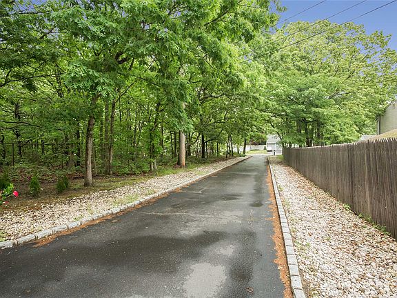 3rd image of 394 Bicycle Path