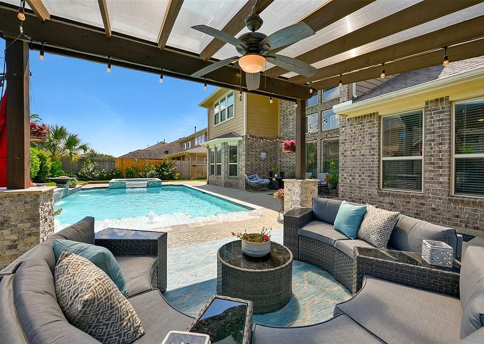 1st image of 4814 Isla Canela Lane