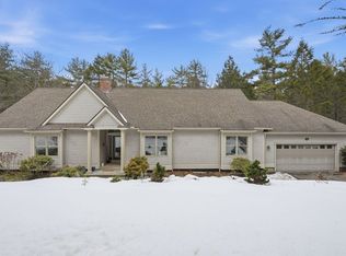16 N Valley Rd, Pelham, MA 01002