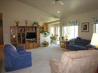 3rd image of 5746 Haugan Dr