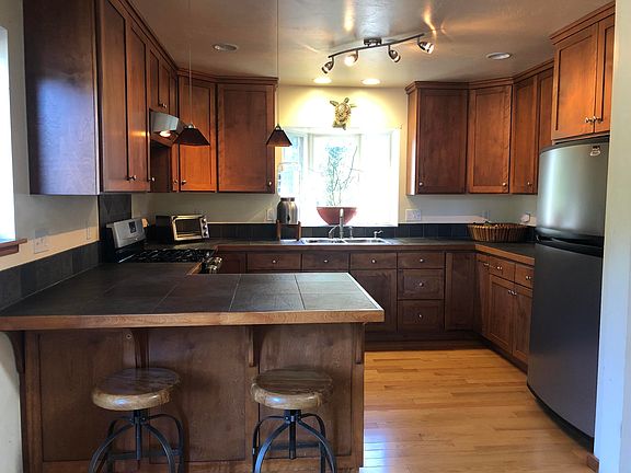 4th image of 1131 Westhaven Dr S