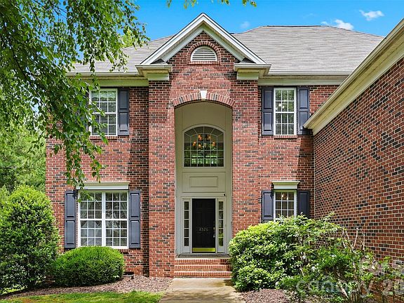2nd image of 8526 Wren Creek Dr