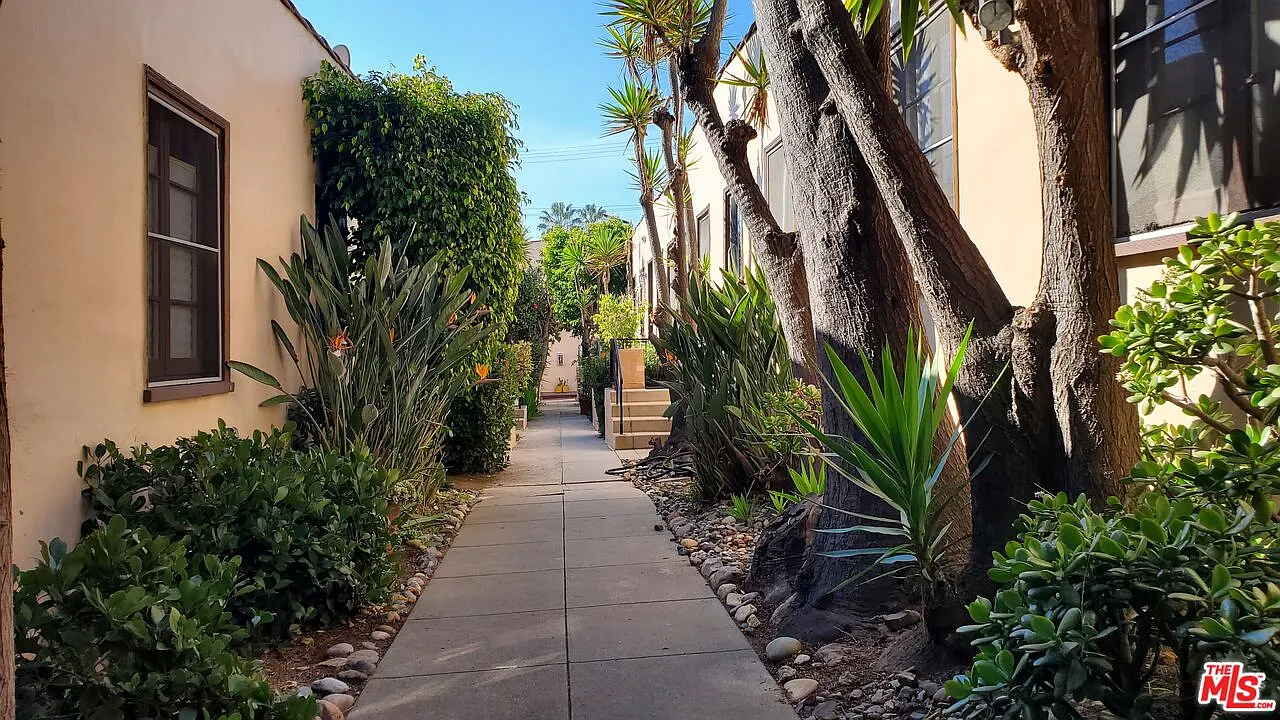 1 bed, 1.0 bath, 600 sqft, $2,300 — Photo 1