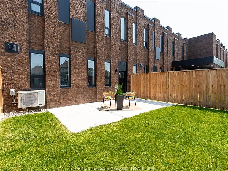 930 Marion Ave #101 — Photo 11