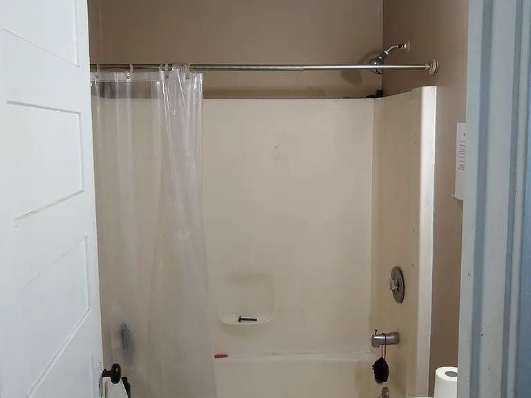 314 Augusta Ave #1 — Photo 13