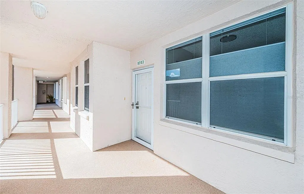 3 bed, 2.0 bath, 1470 sqft, $2,500 — Photo 4