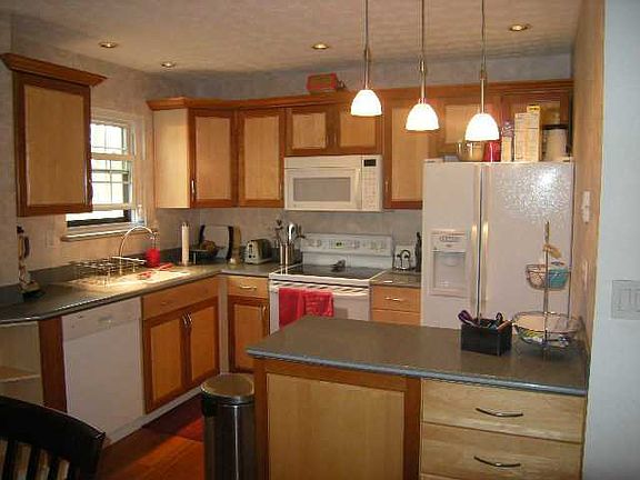 3rd image of 6478 Brookedge Ct