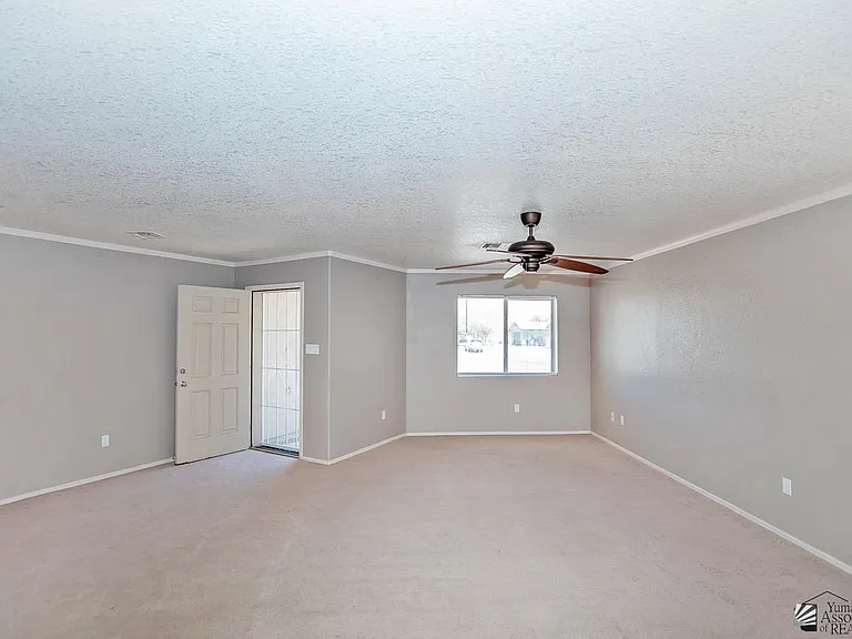 10490 S Typhoon Ave — Photo 5