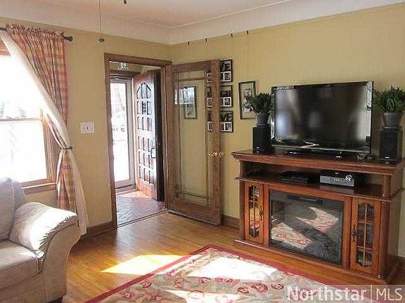 2nd image of 897 Orange Ave E