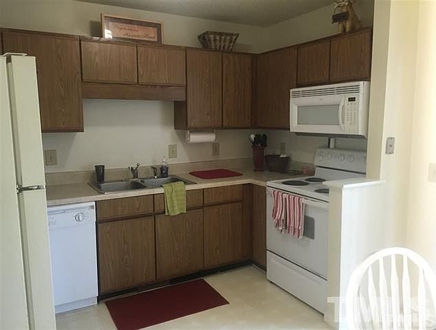 2nd image of 5952 Suncreek Ct #5952