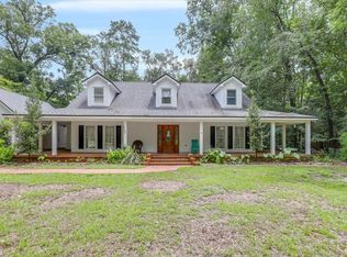 385 Oakwood Trl, Crawfordville, FL 32327