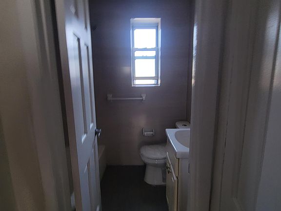 2nd image of 6807 Cloverdale Blvd #2