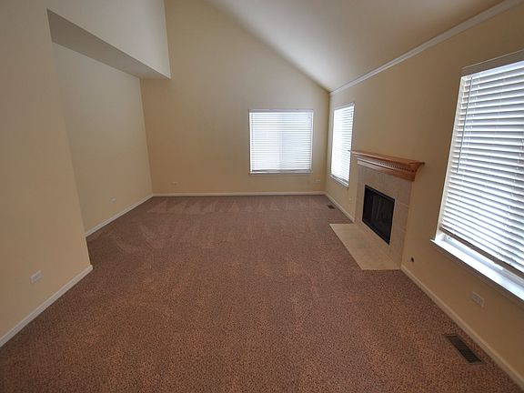 4th image of 2700 Fairfax Ln