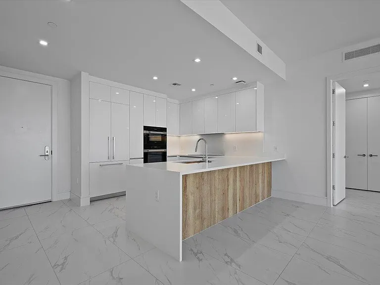 220 Lake Shore Dr #1113 — Photo 8