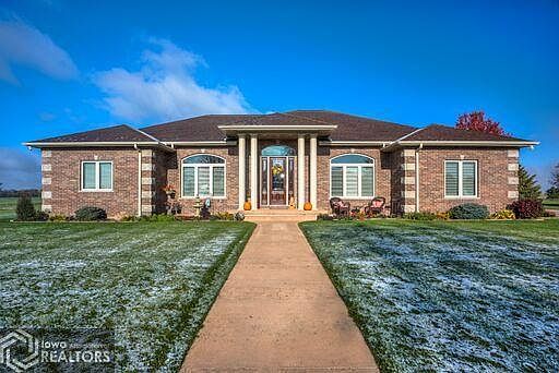 1st image of 5608 Oak Hills Dr