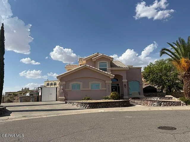 1413 Arrow Ridge Way — Photo 1