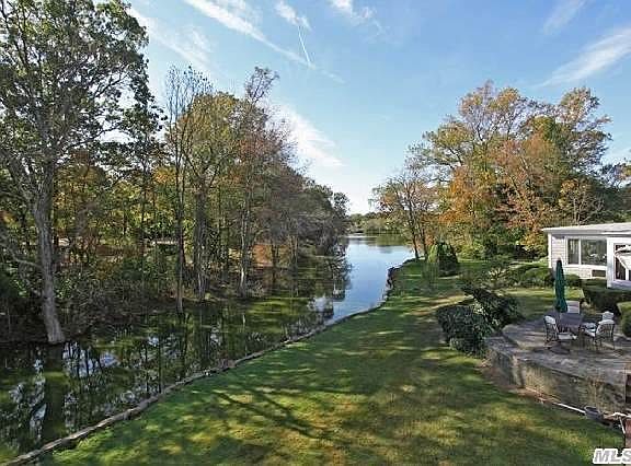 4th image of 1345 Pond Ln