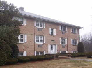 230 Chickering Rd APT 4, North Andover, MA 01845