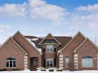 4117 Timber Ridge Dr, Ann Arbor, MI 48108