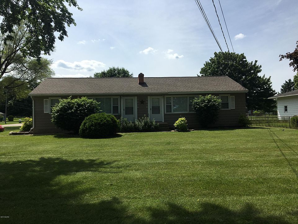 2nd image of 3618 Garden St