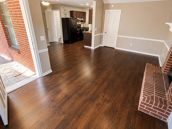 2nd image of 9B River Oaks Pl
