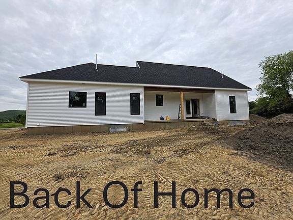 4th image of 24 Keller Dr