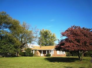 1301 E River Rd, Springfield, MO 65804