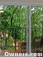 Secluded "Tree House" Balcony w views