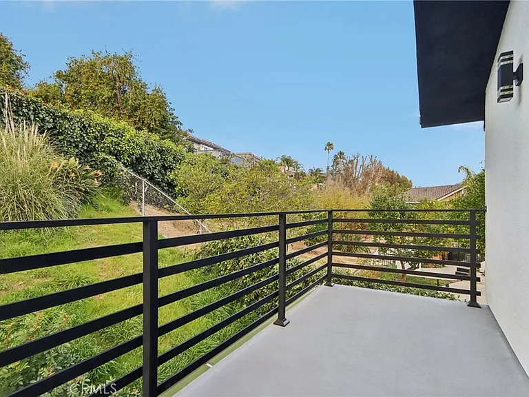 17465 Tuscan Dr — Photo 25