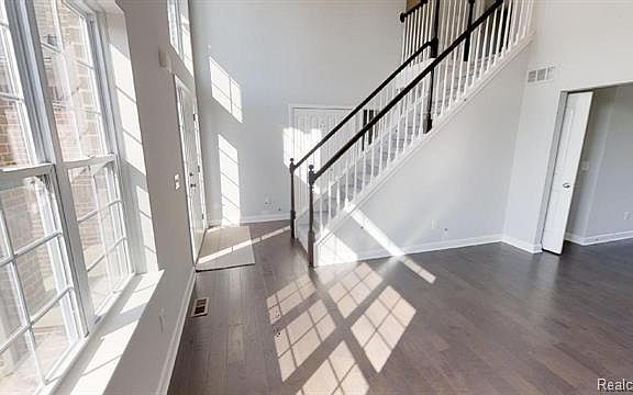 3rd image of 55524 Worlington Ln