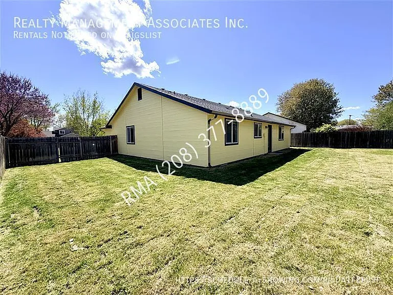 2324 Yucca Pl — Photo 14