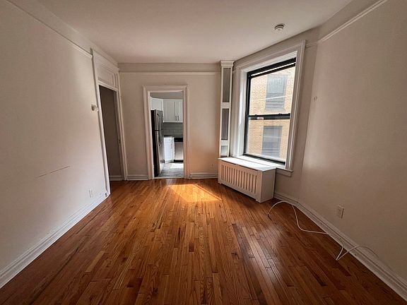 3rd image of 2521 31st Ave APT D35