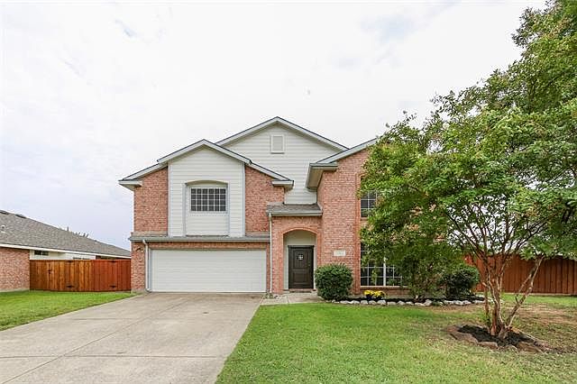 1st image of 300 Willowlake Dr