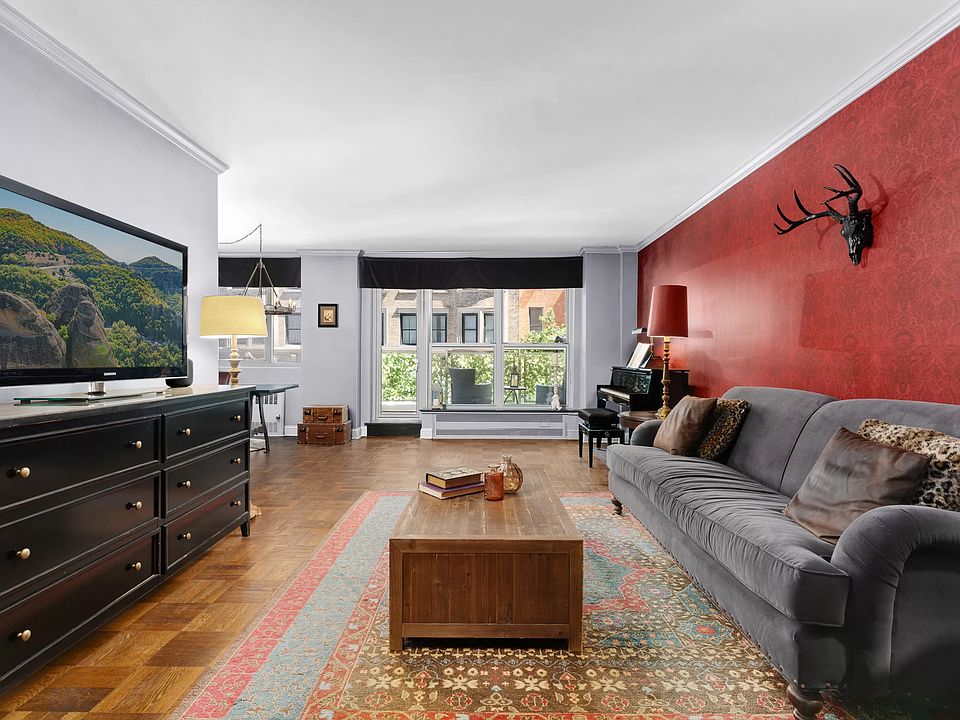 1st image of 2 5th Ave APT 3S
