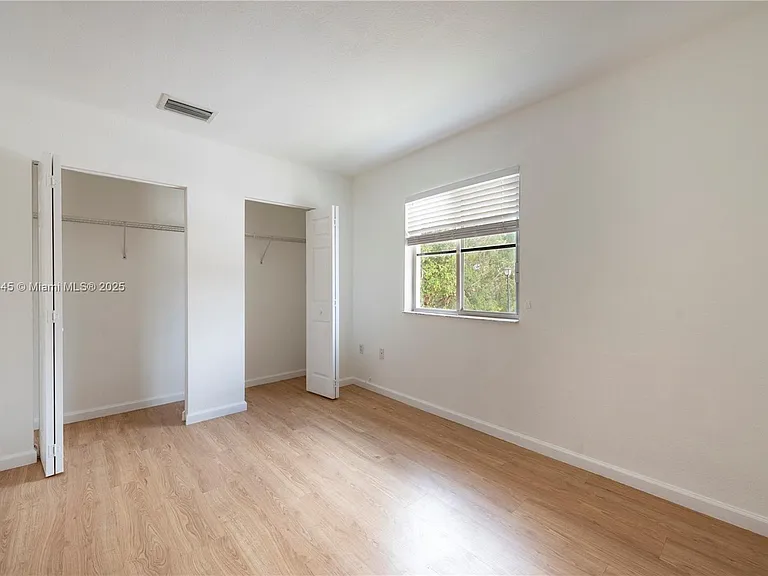 17347 NW 7th Ave — Photo 13