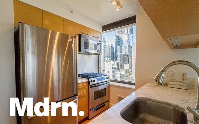 Rented by Mdrn Residential | media 34