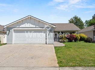 1802 N Aladdin Rd, Greenacres, WA 99016