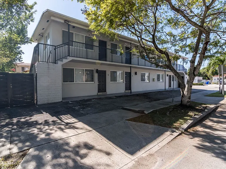 2190 SW 14th Ter — Photo 48