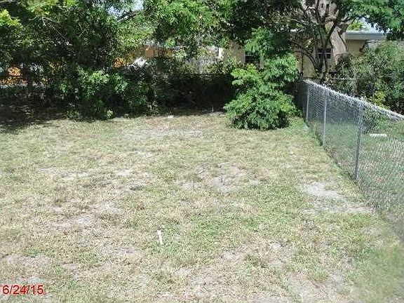 4th image of 19130 NW 6th Ave