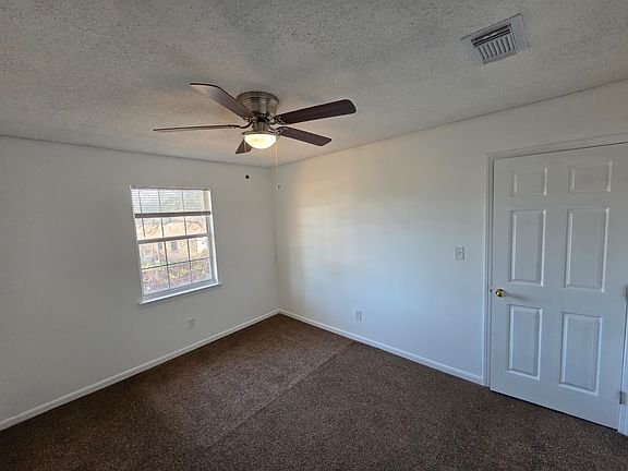 5th image of 604 N Fairfield Dr