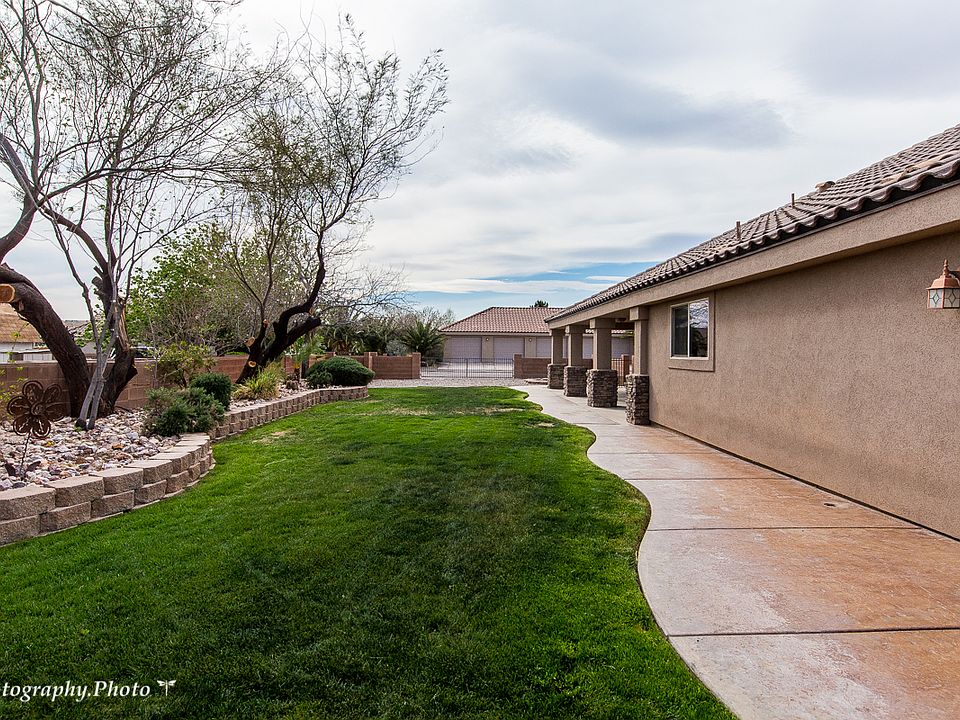 1st image of 3184 E Cimarron Dr