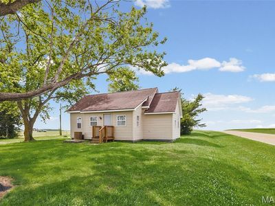 3914 New Church Rd, Pinckneyville, IL, 62274