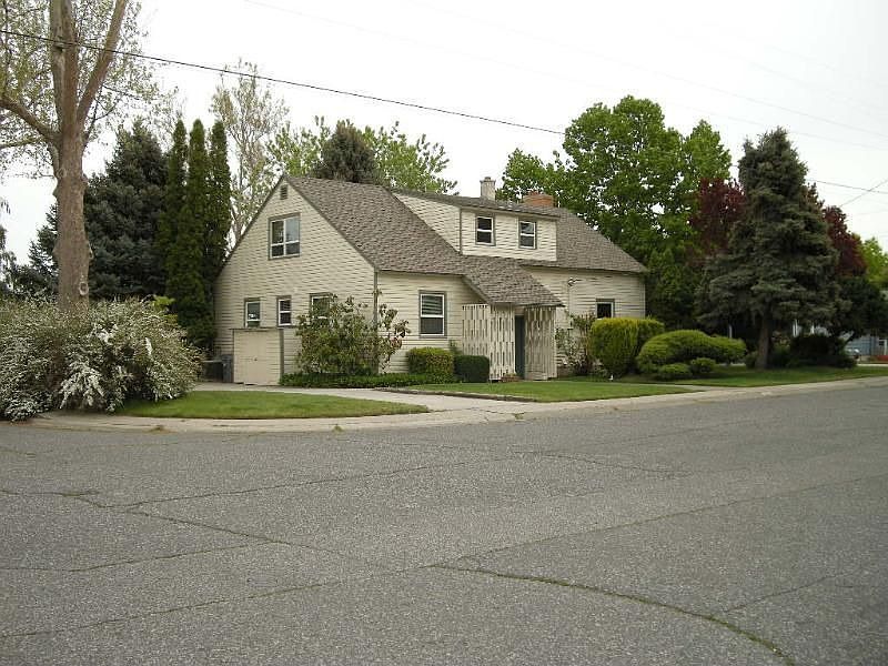 2nd image of 1948 Harris Ave