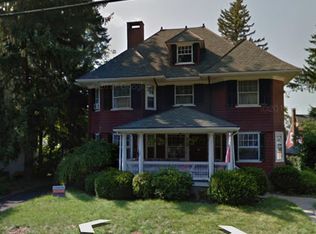 202 Edge Hill Rd, Milton, MA 02186
