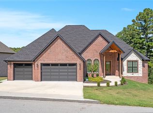20 Kelaen Dr, Bella Vista, AR 72715