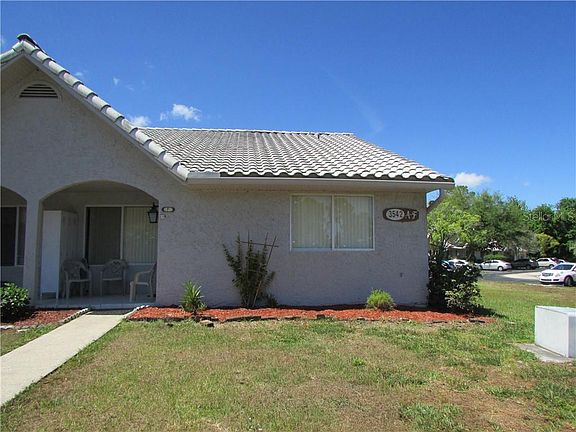 3rd image of 3542 Creekside Dr #F