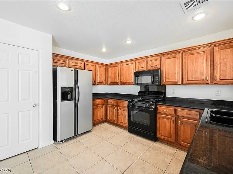 9996 Alder Springs Ct — Photo 4