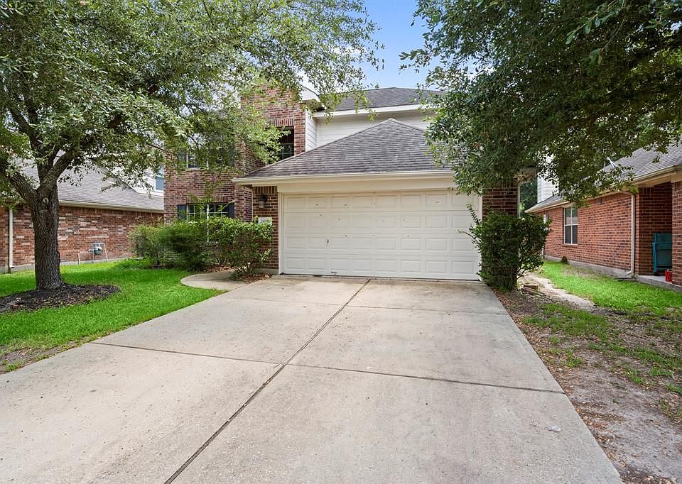 1st image of 26929 Carriage Manor Ln